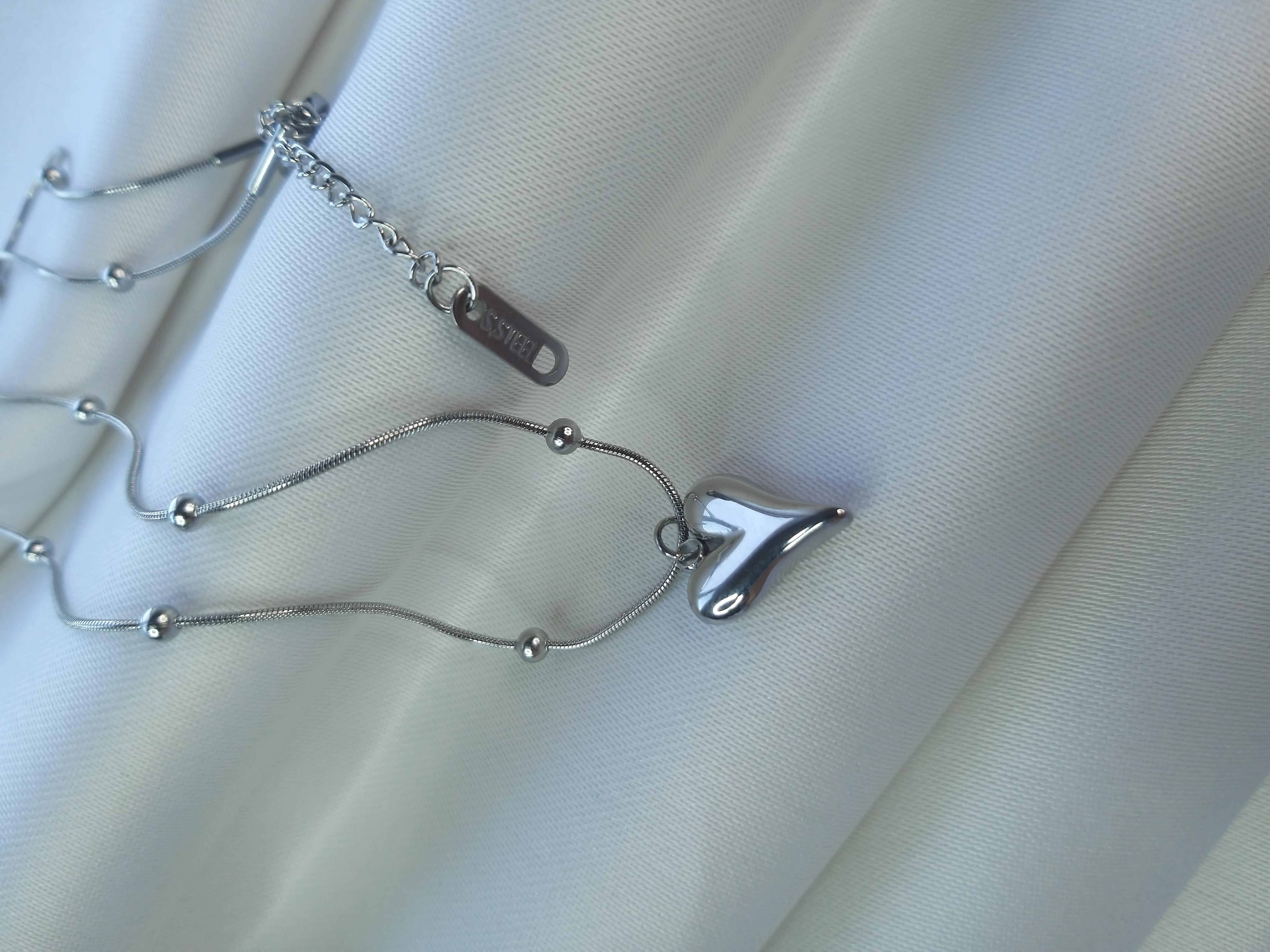 KALPLİ TOP ZİNCİR DETALI KOLYE GÜMÜŞ