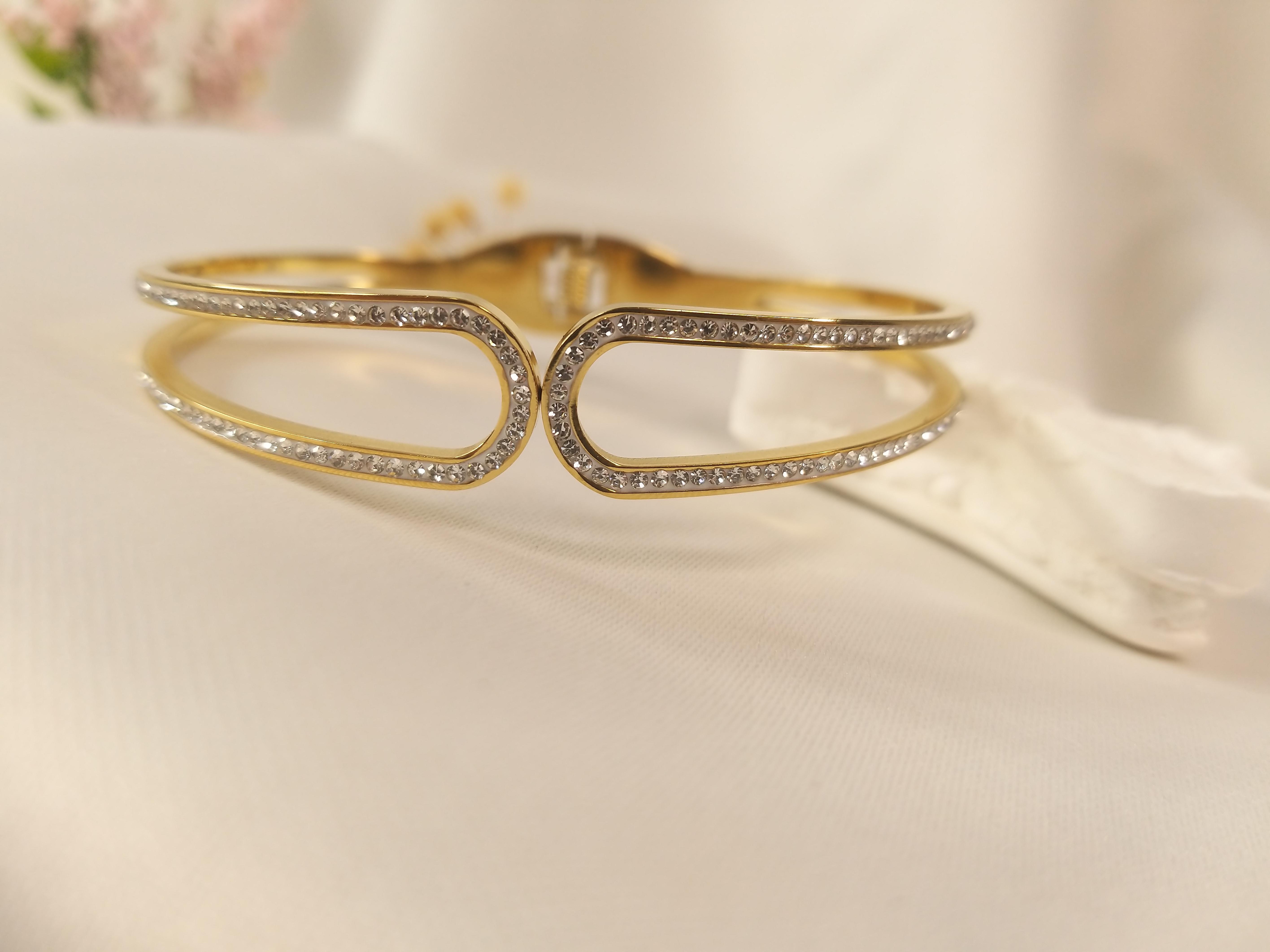 ZİRKON TAŞLI ZARİF GOLD KELEPÇE