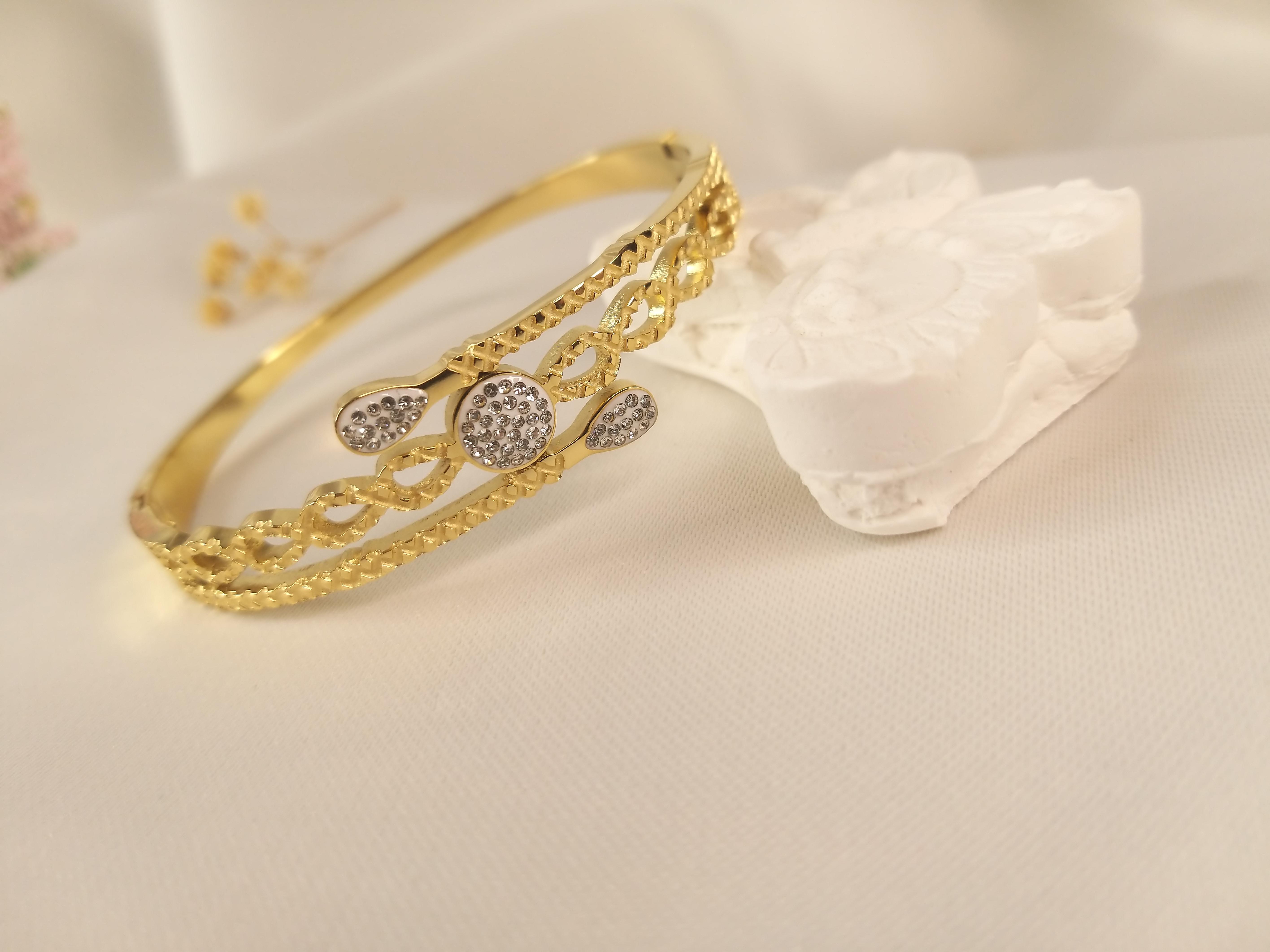 GOLD KUYUMCU MODEL TAŞLI KELEPÇE BİLEKLİK