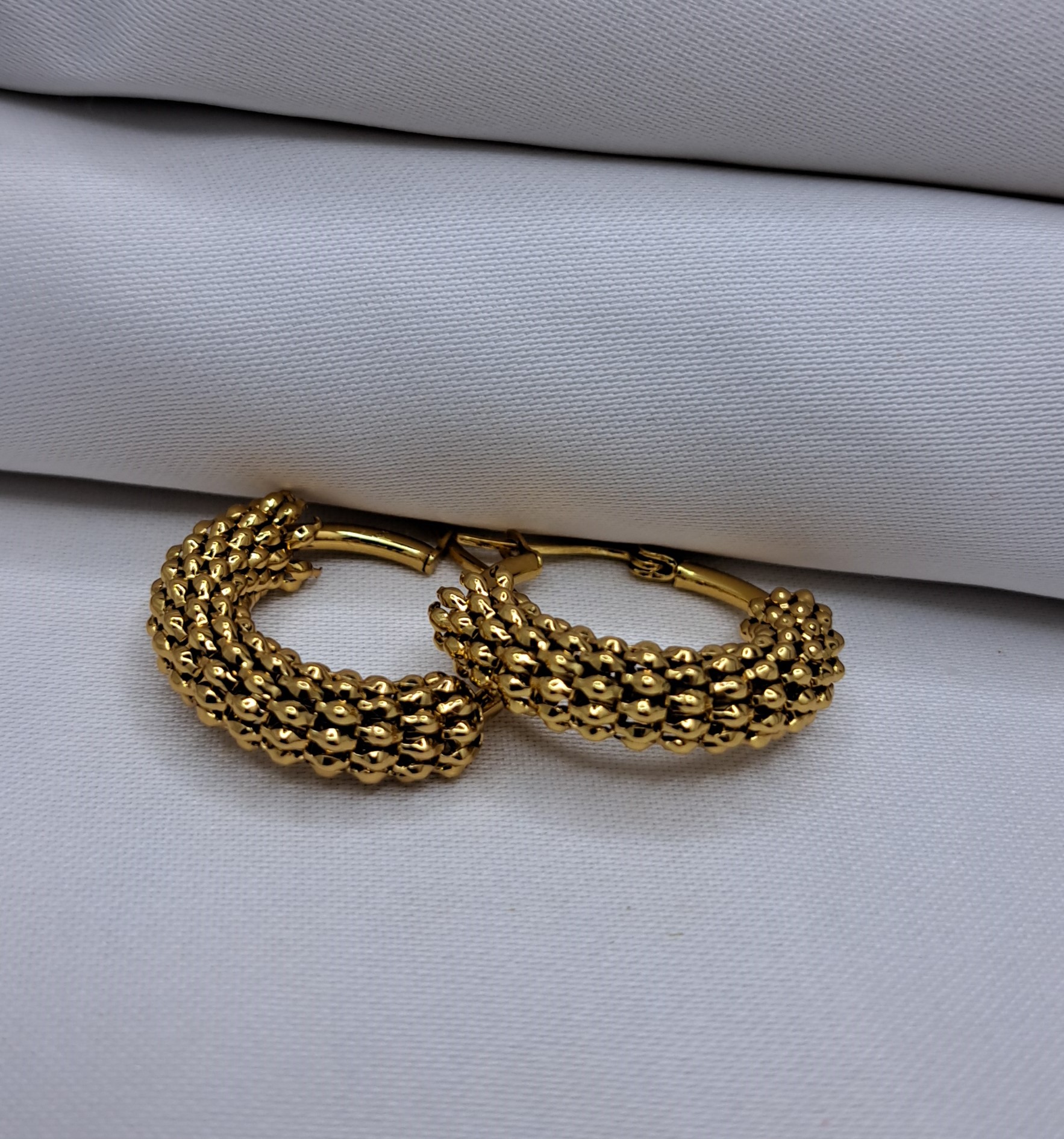 İRİ HASIR HALKA KÜLE GOLD