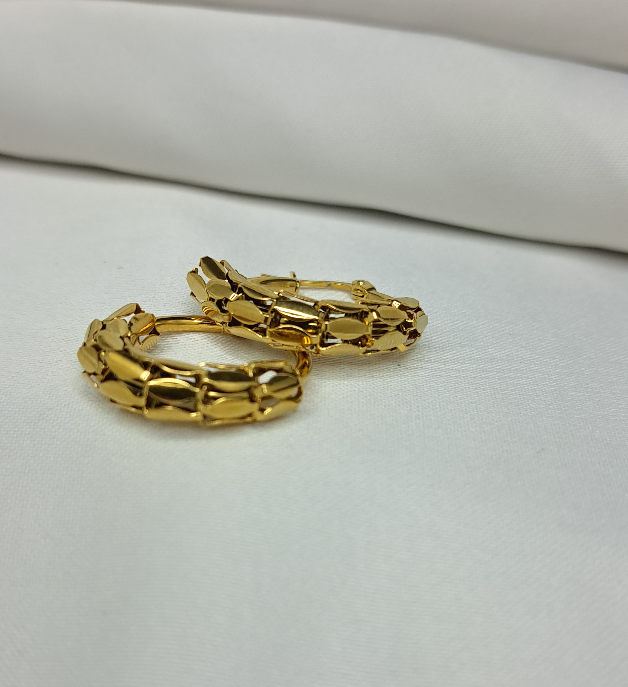 HALKA KÜPE GOLD ÇELİK