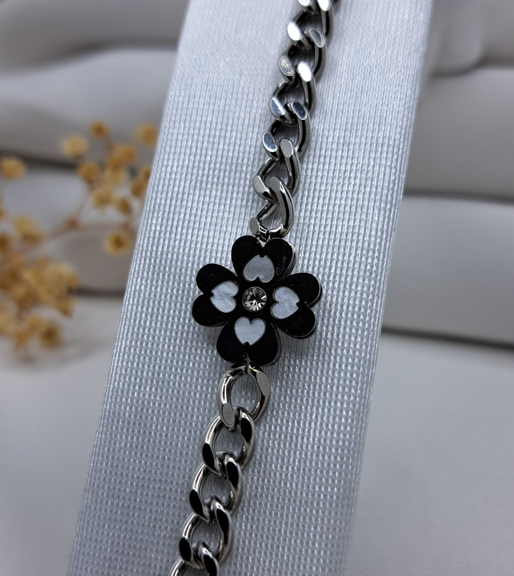 SEDEF DETAYLI YONCA SILVE BİLEKLİK