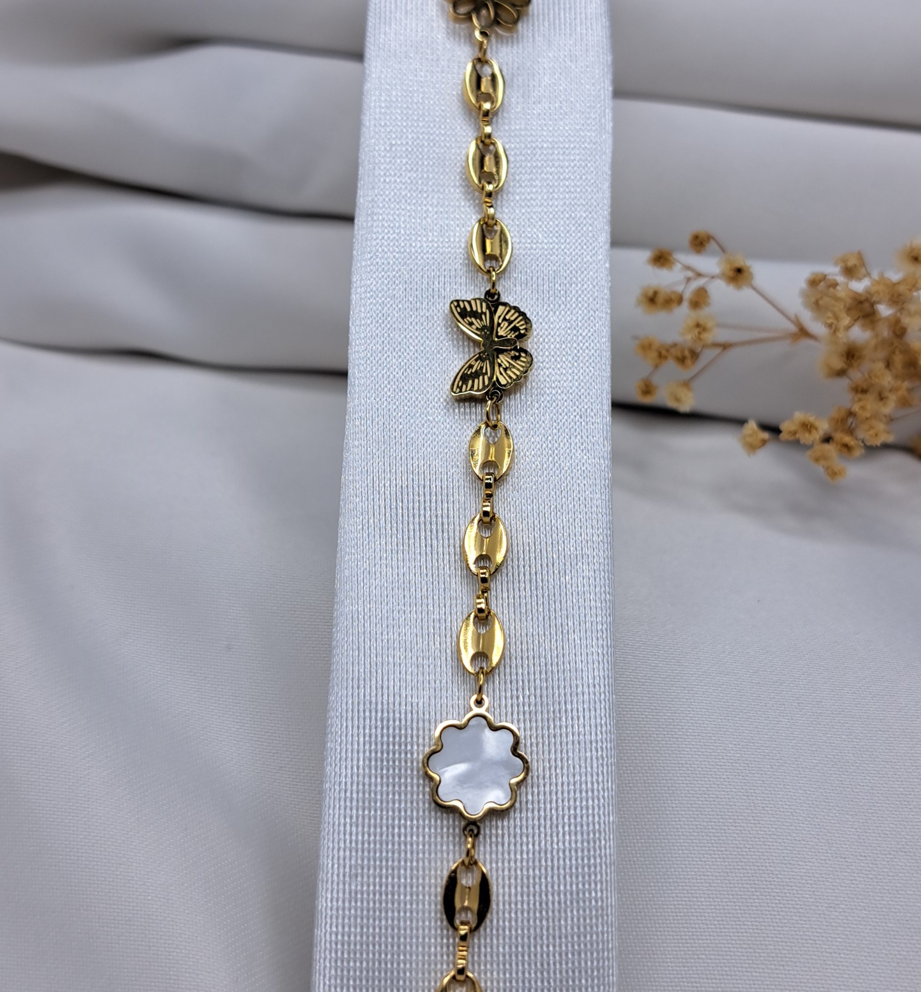 SEDEFLİ KELEBEKLİ GOLD BİLEKLİK