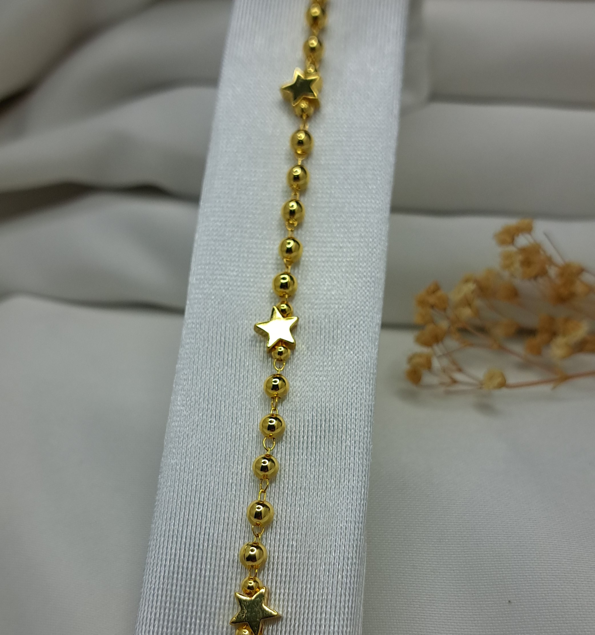 YOLDIZLI GOLD BONCUKLU BİLEKLİK