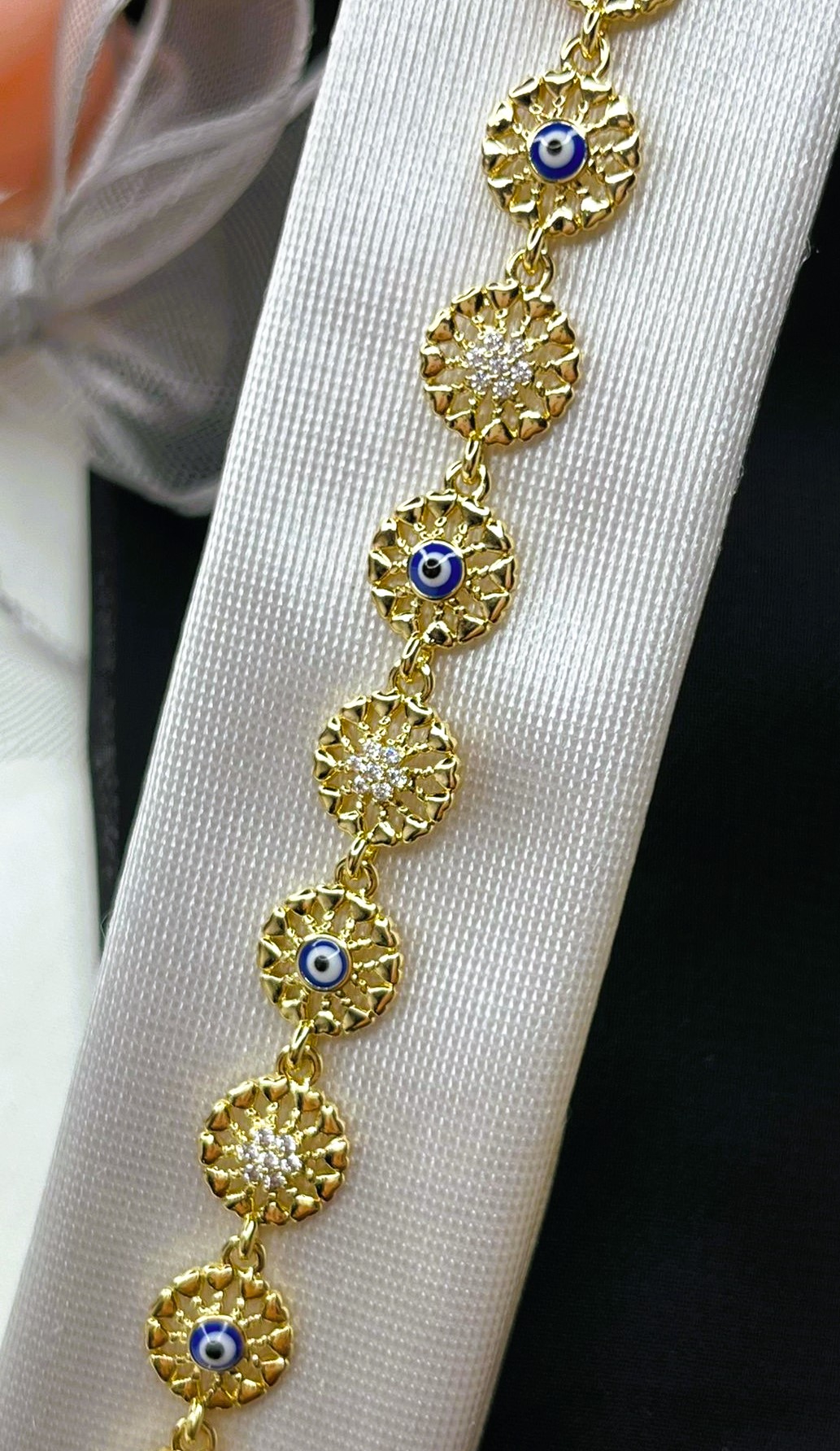 KUM TAŞLI VİP NAZAR BONCUKLU BİLEKLİK