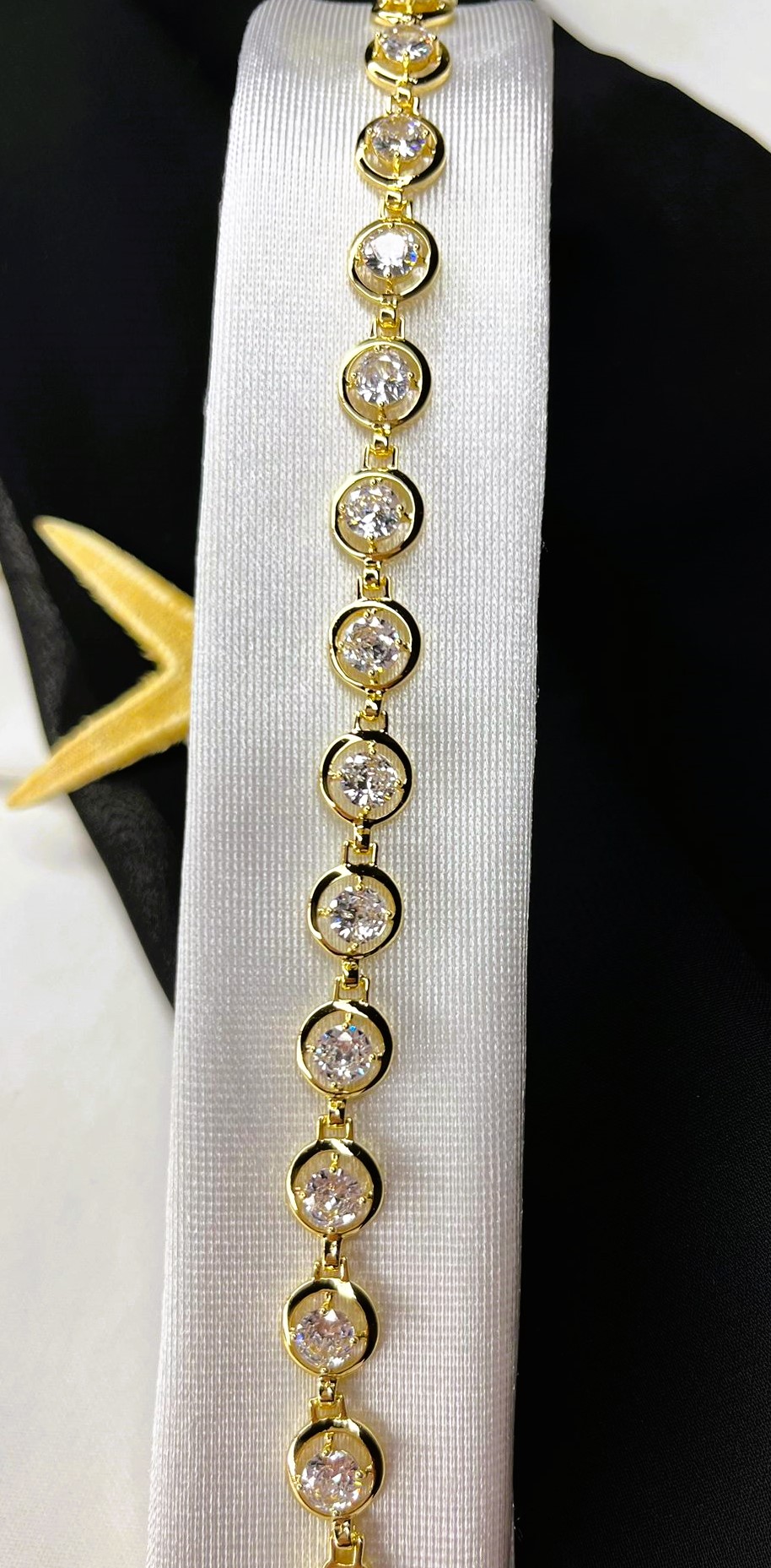 GİZEMLİ VİP BİLEKLİK